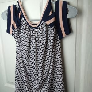 $ Max studio blue peach geometric design crew neck cold shoulder blouse. Size S